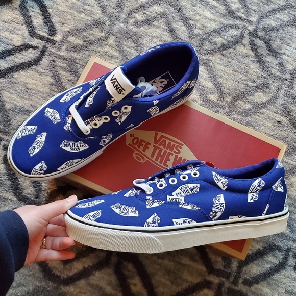 SOLD VANS Mens Sneakers NIB - Picture 2 of 4